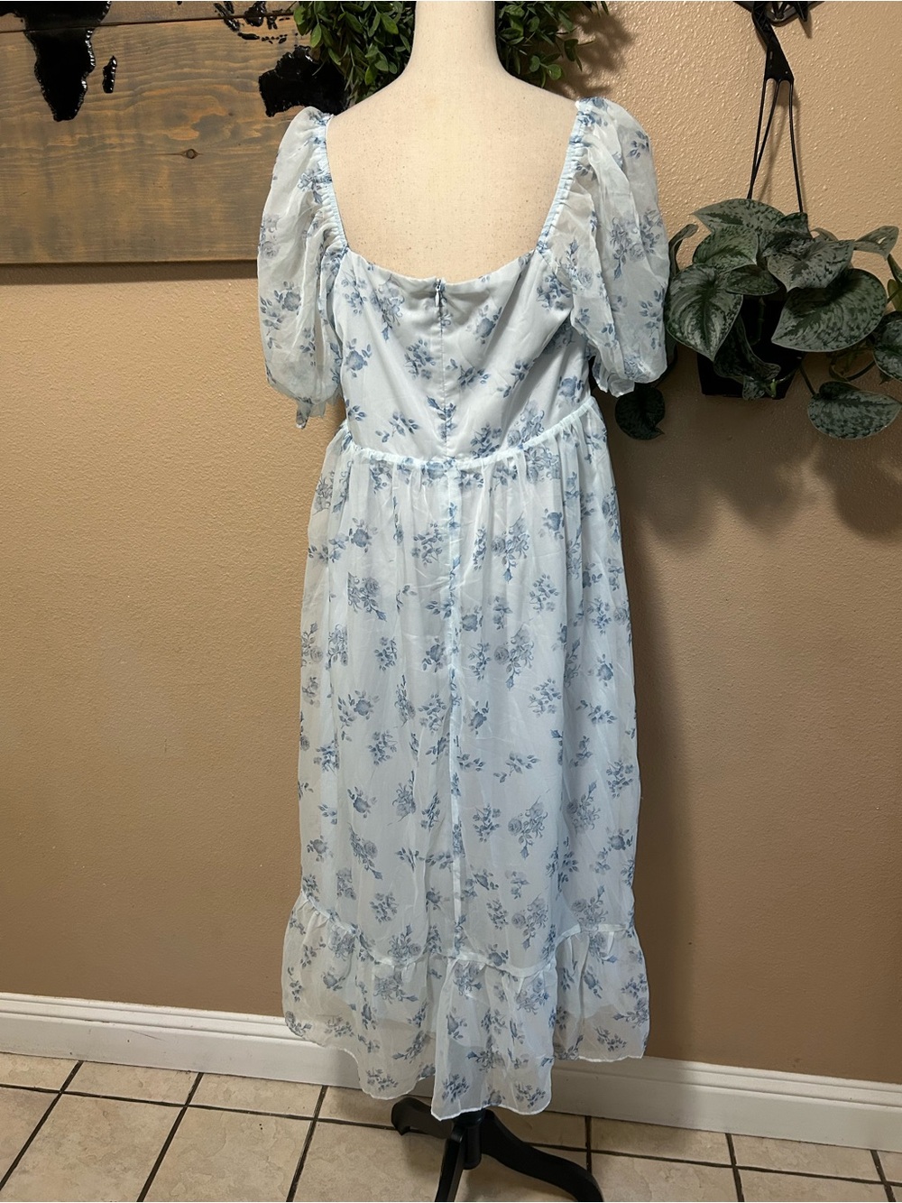 NWOT Luxe Brilliance Light Blue Floral Organza Floral Midi Dress - Picture 4 of 9